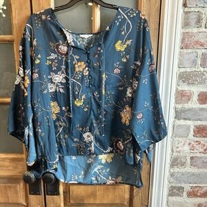 Maurices Women's Blouse Size 1 Blue‎ Floral Long Sleeve Buttons